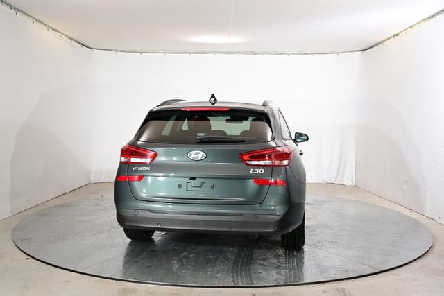 Hyundai i30 Kombi Family 1.5 T-GDI 7-Gang-DSG 