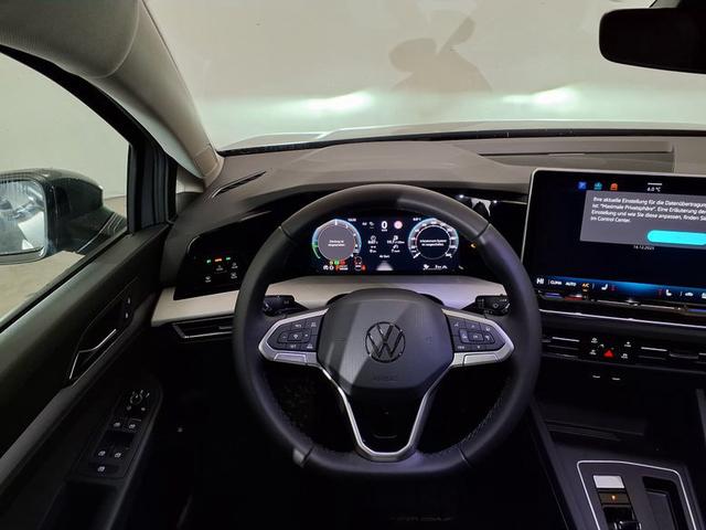 Volkswagen Golf Life Plus 1.5 eHybrid 6-Gang-DSG 