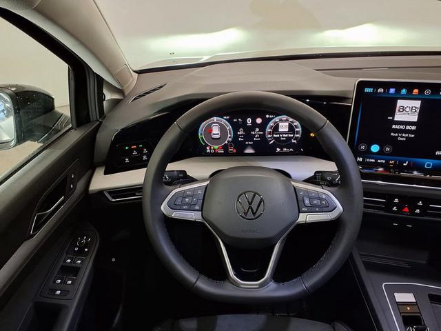 Volkswagen Golf Life Plus 1.5 eHybrid 6-Gang-DSG 