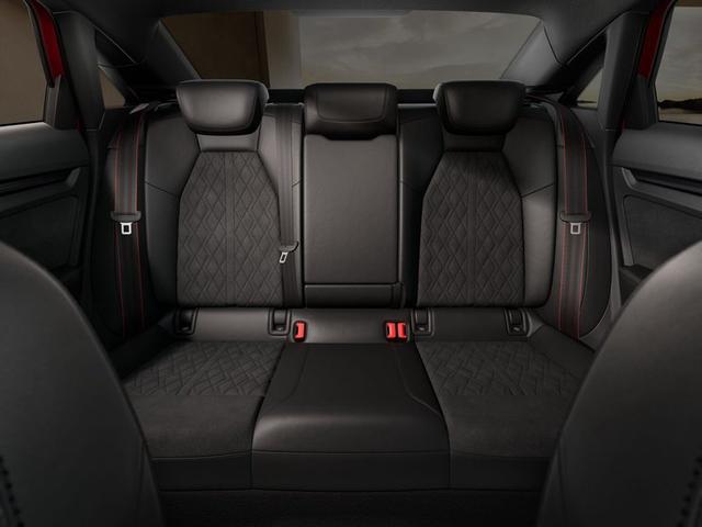 Audi RS3 Limousine 2.5 TFSI 7-Gang S tronic 