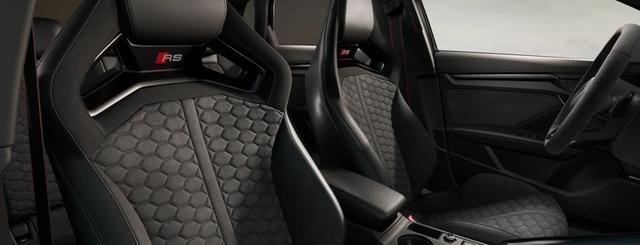 Audi RS3 Limousine 2.5 TFSI 7-Gang S tronic 