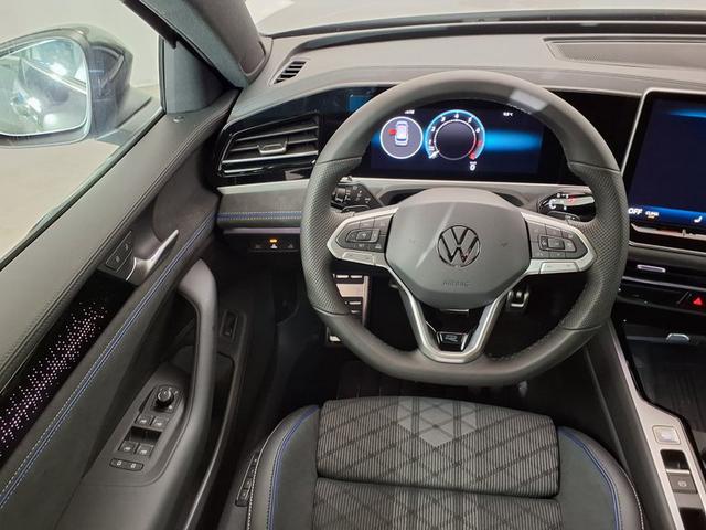 Volkswagen Passat Variant R-Line 2.0 TSI 7-Gang-DSG 4x4 