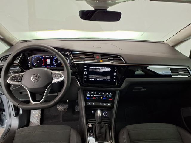 Volkswagen Touran Highline R-Line 1.5 TSI 7-Gang-DSG 