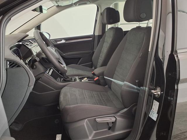 Volkswagen Touran Highline R-Line 1.5 TSI 7-Gang-DSG 