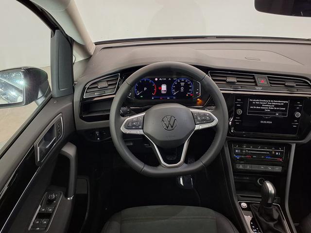 Volkswagen Touran Highline R-Line 1.5 TSI 7-Gang-DSG 