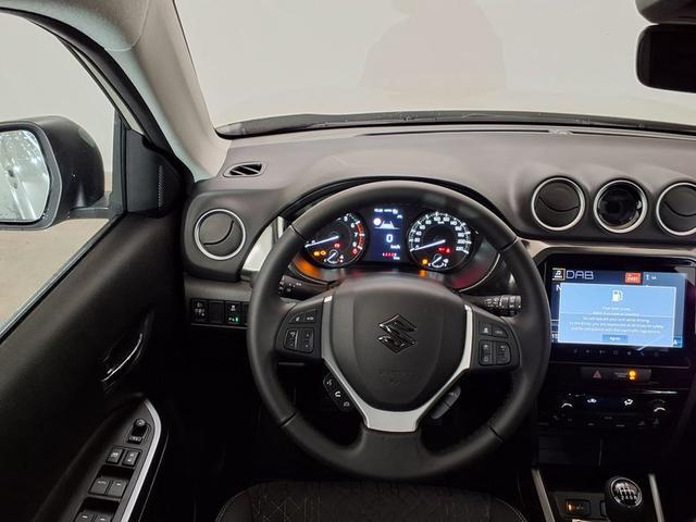 Suzuki Vitara Comfort+ 1.4L Boosterjet 6 MT 4 WD 