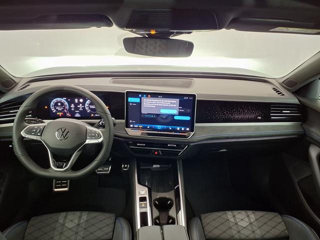 Volkswagen Passat Variant R-Line 2.0 TSI 7-Gang-DSG 4x4 