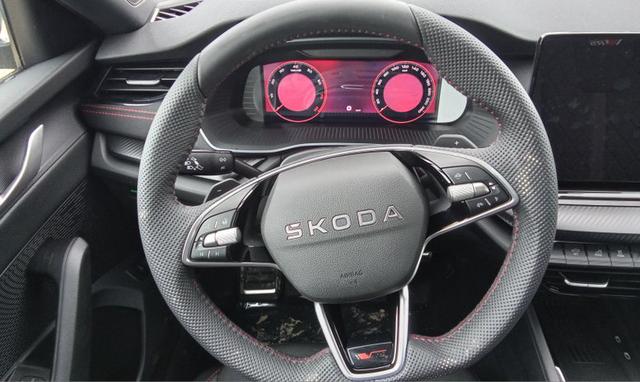 Skoda Octavia Combi RS 2.0 TSI 7-Gang-DSG 