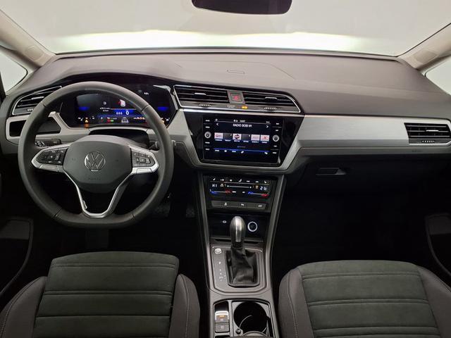 Volkswagen Touran Life Plus 1.5 TSI 7-Gang-DSG 