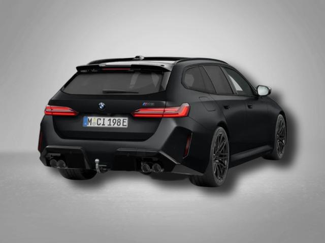 BMW M5 M 4.4 V8 Plug in Hybrid 8-Gang Steptronic 