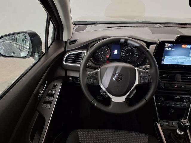 Suzuki S-Cross Comfort 1.4L Boosterjet 6 MT 4 WD 