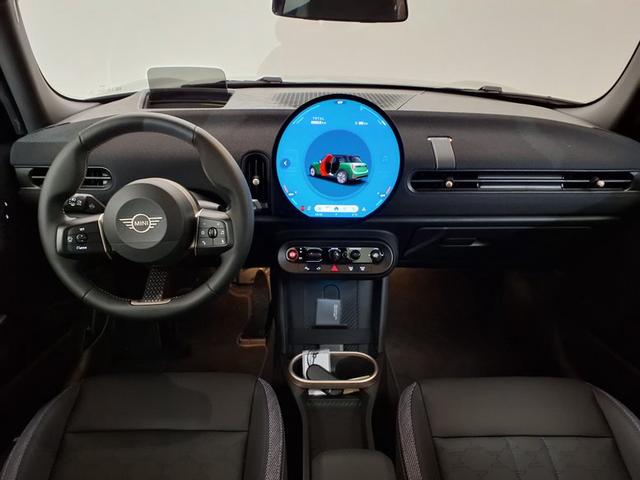 MINI Cooper C Essential Trim 1.5 7-Gang Steptronic 