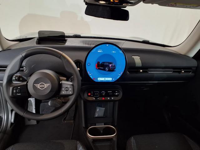 MINI Cooper C Essential Trim 1.5 7-Gang Steptronic 