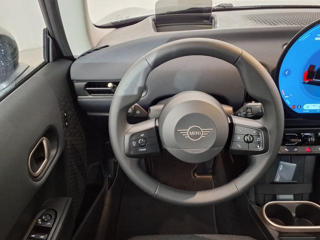 MINI Cooper C Essential Trim 1.5 7-Gang Steptronic 