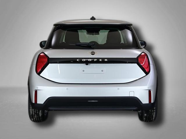 MINI Cooper C Essential Trim 1.5 7-Gang Steptronic 