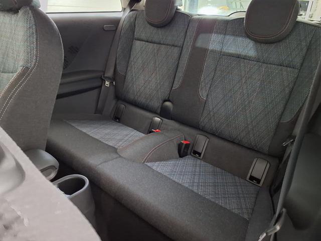 MINI Cooper C Essential Trim 1.5 7-Gang Steptronic 