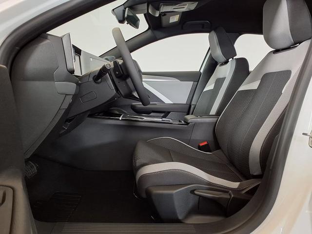 Opel Astra Sports Tourer Edition 1.5 Diesel 8-Gang Automatikgetriebe 