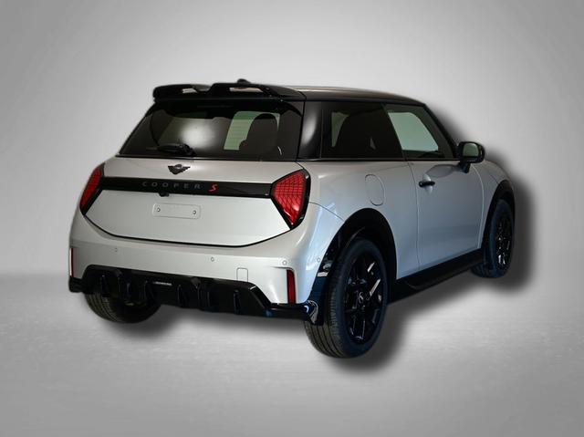 MINI Cooper S John Works Trim 2.0 7-Gang Steptronic 