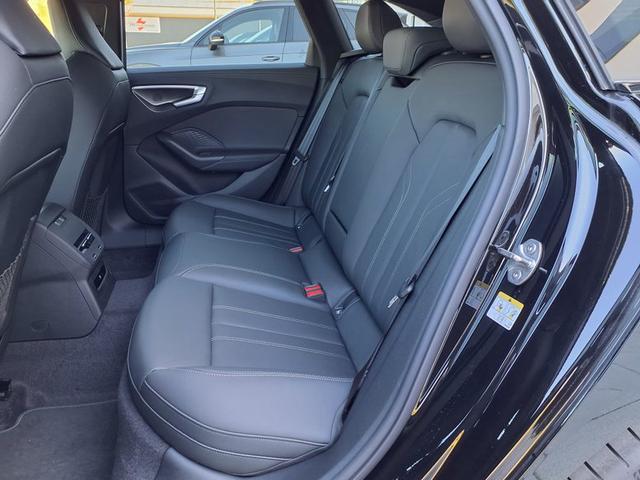 Audi A5 Avant S line 2.0 TDI 7-Gang tronic quattro 
