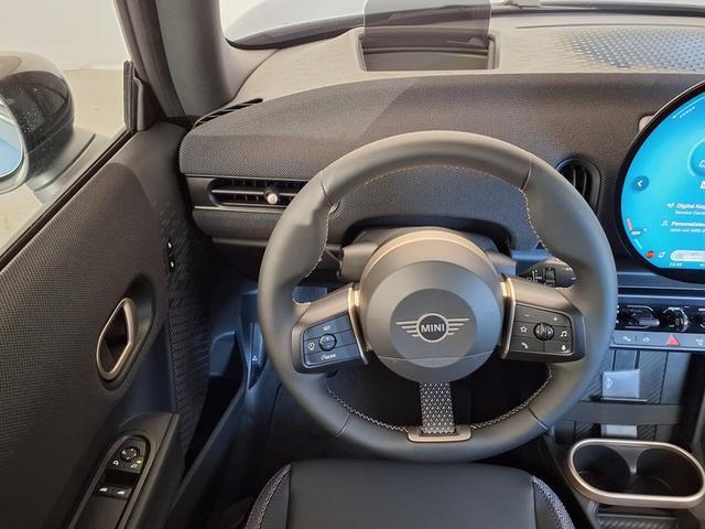 MINI Cooper C Classic Trim 1.5 7-Gang Steptronic 