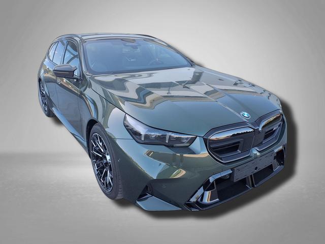 BMW M5 M 4.4 V8 Plug in Hybrid 8-Gang Steptronic 