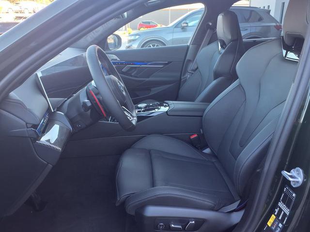 BMW M5 M 4.4 V8 Plug in Hybrid 8-Gang Steptronic 