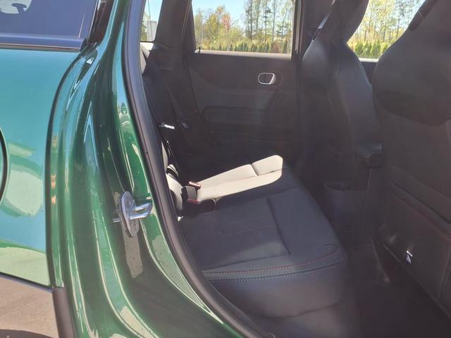 MINI Cooper S John Works Trim 2.0 7-Gang Steptronic 