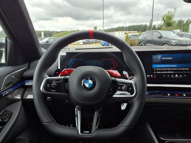 BMW M5 M 4.4 V8 Plug in Hybrid 8-Gang Steptronic 