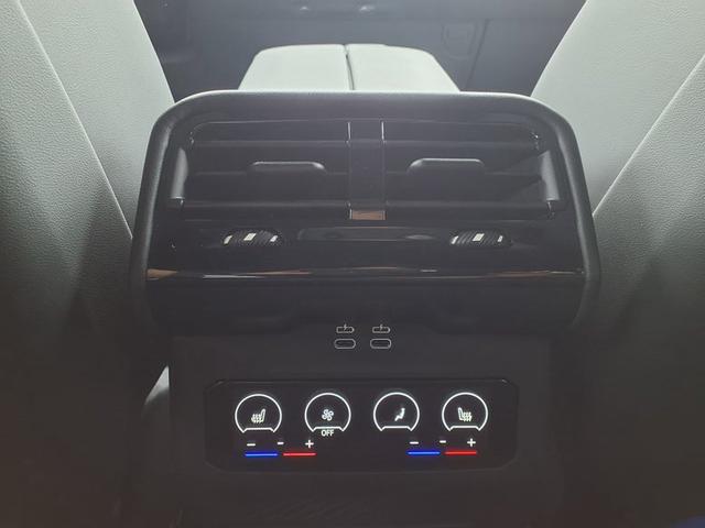BMW M5 M 4.4 V8 Plug in Hybrid 8-Gang Steptronic 