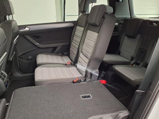 Volkswagen Touran Highline R-Line 2.0 TDI 7-Gang-DSG 