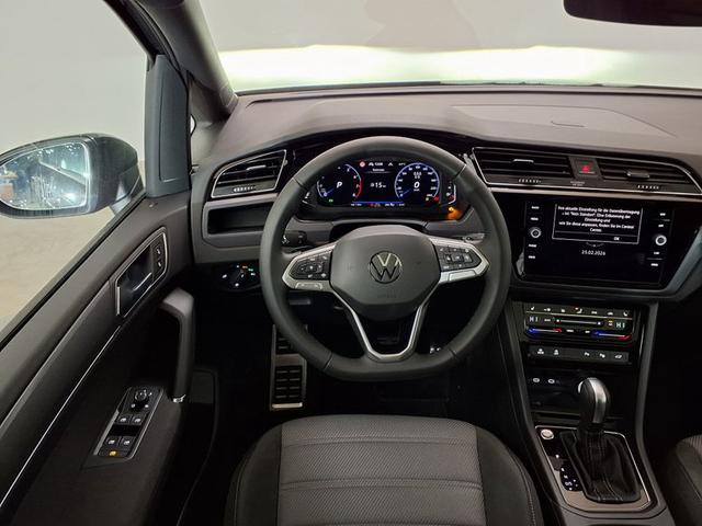 Volkswagen Touran Highline R-Line 1.5 TSI 7-Gang-DSG 