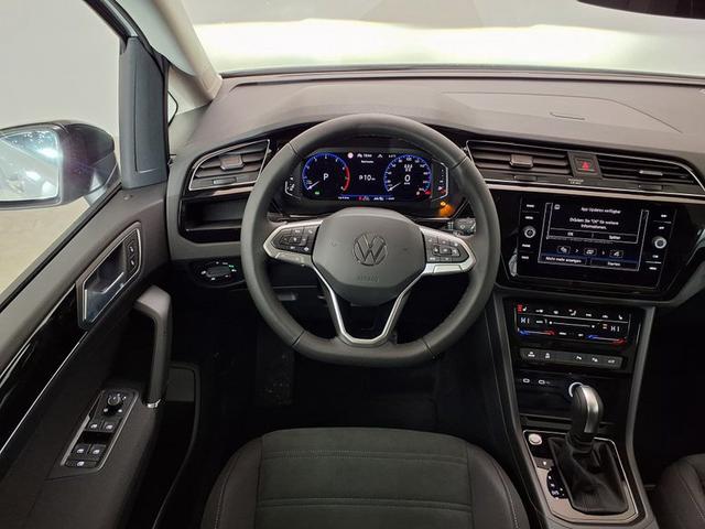 Volkswagen Touran Highline R-Line 1.5 TSI 7-Gang-DSG 