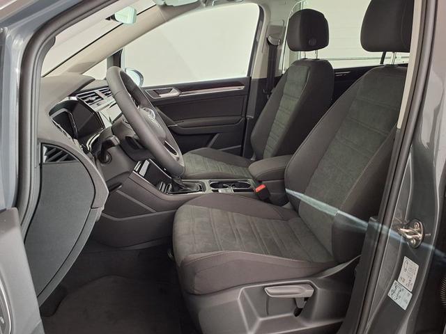 Volkswagen Touran Highline R-Line 1.5 TSI 7-Gang-DSG 