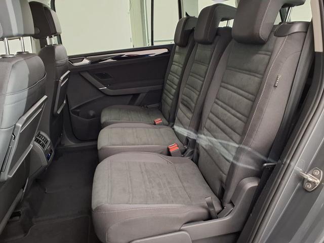 Volkswagen Touran Highline R-Line 1.5 TSI 7-Gang-DSG 
