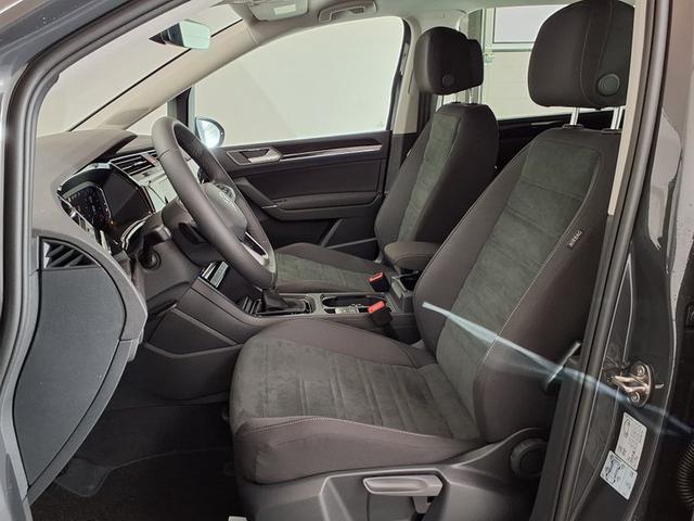 Volkswagen Touran Highline R-Line 1.5 TSI 7-Gang-DSG 