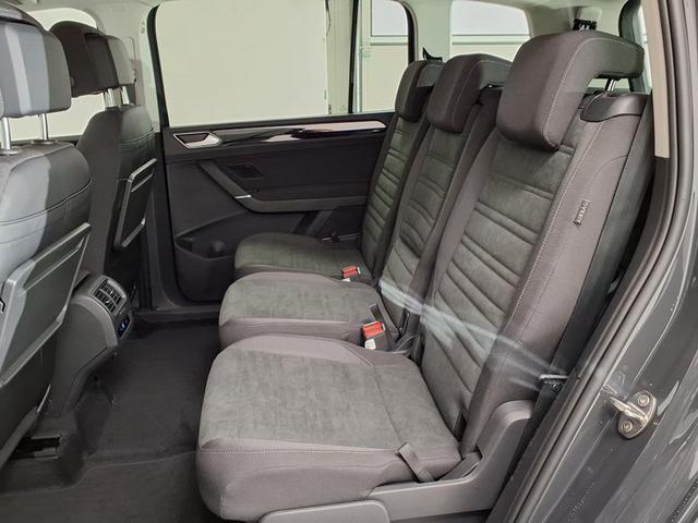 Volkswagen Touran Highline R-Line 1.5 TSI 7-Gang-DSG 