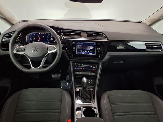 Volkswagen Touran Highline R-Line 1.5 TSI 7-Gang-DSG 