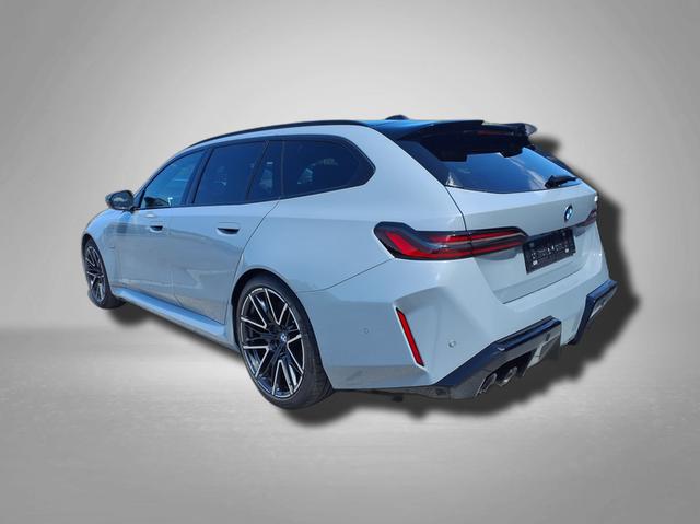 BMW M5 Touring 4.4 8-Gang Steptronic xDrive 