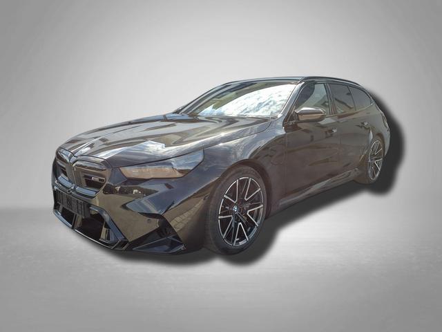 BMW M5 - Touring 4.4 8-Gang Steptronic xDrive