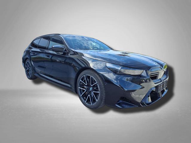 BMW M5 Touring 4.4 8-Gang Steptronic xDrive 