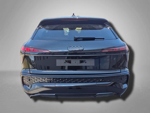 Audi Q3 S Line 1.5 TFSI 7-Gang tronic 