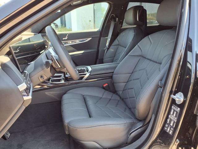 BMW 7er 740d M Sportpaket Pro Steptronic xDrive 740 