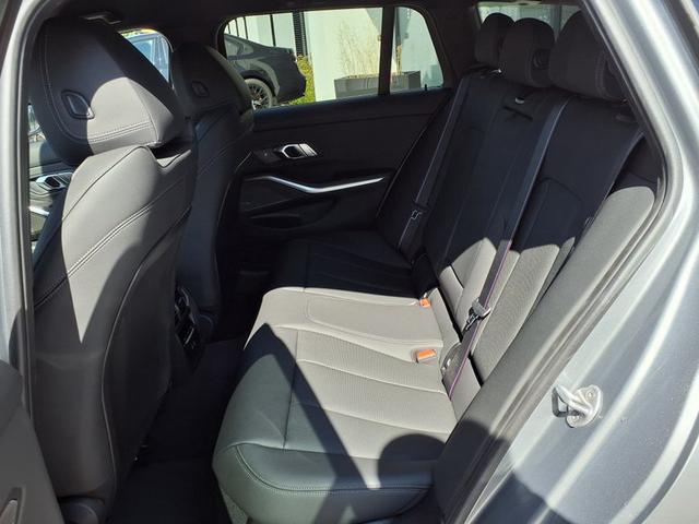 BMW 3er Touring M Sportpaket Pro M340d Steptronic xDrive 