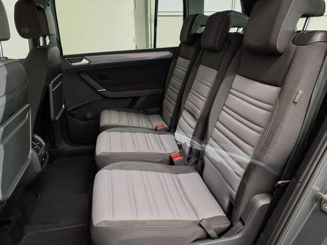 Volkswagen Touran Highline R-Line 1.5 TSI 7-Gang-DSG 