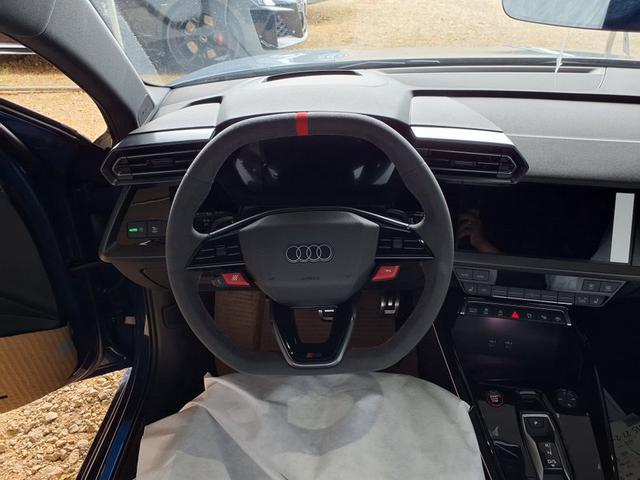 Audi RS3 Sportback 2.5 TFSI 7-Gang S tronic quattro 