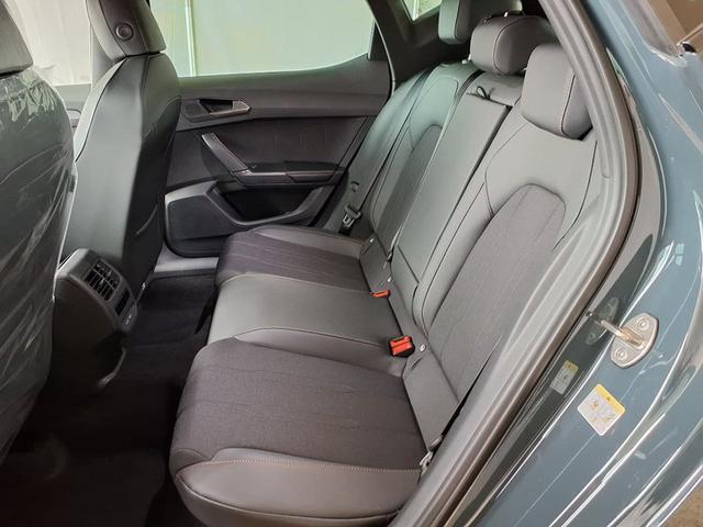 Cupra Leon 1.5 eTSI 7-Gang-DSG 