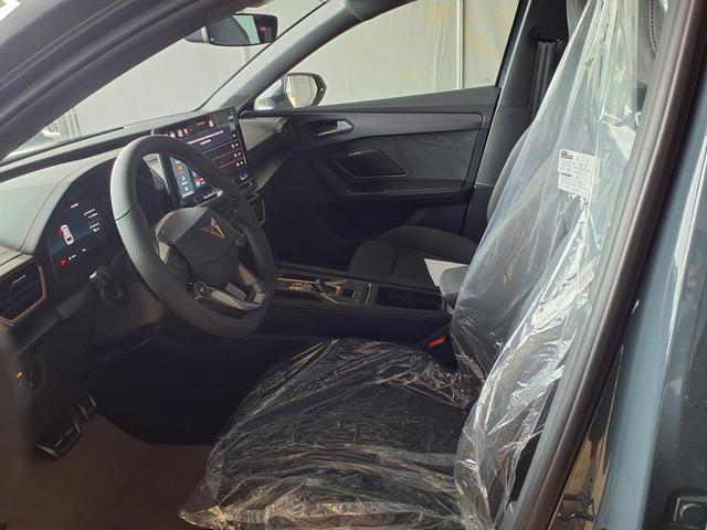 Cupra Leon Sportstourer 2.0 TSI 7-Gang-DSG 4Drive 