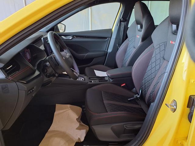Skoda Octavia Combi RS 2.0 TSI 7-Gang-DSG 