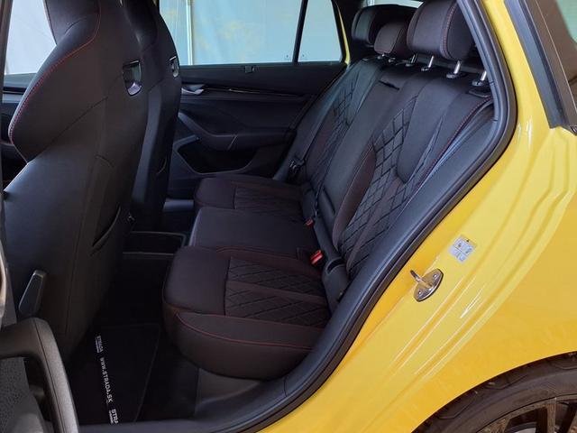 Skoda Octavia Combi RS 2.0 TSI 7-Gang-DSG 