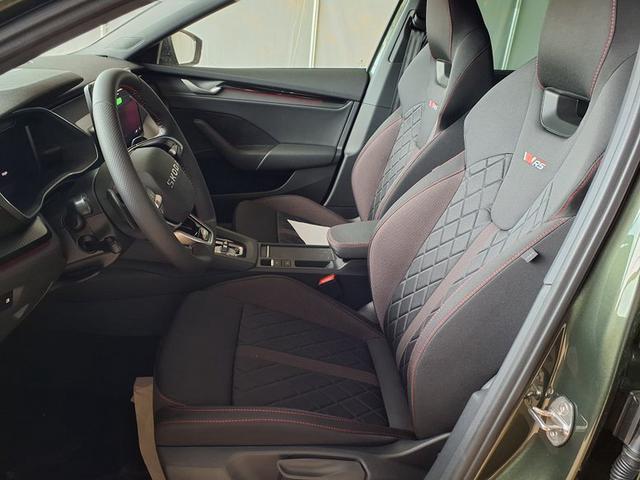 Skoda Octavia Combi RS 2.0 TSI 7-Gang-DSG 